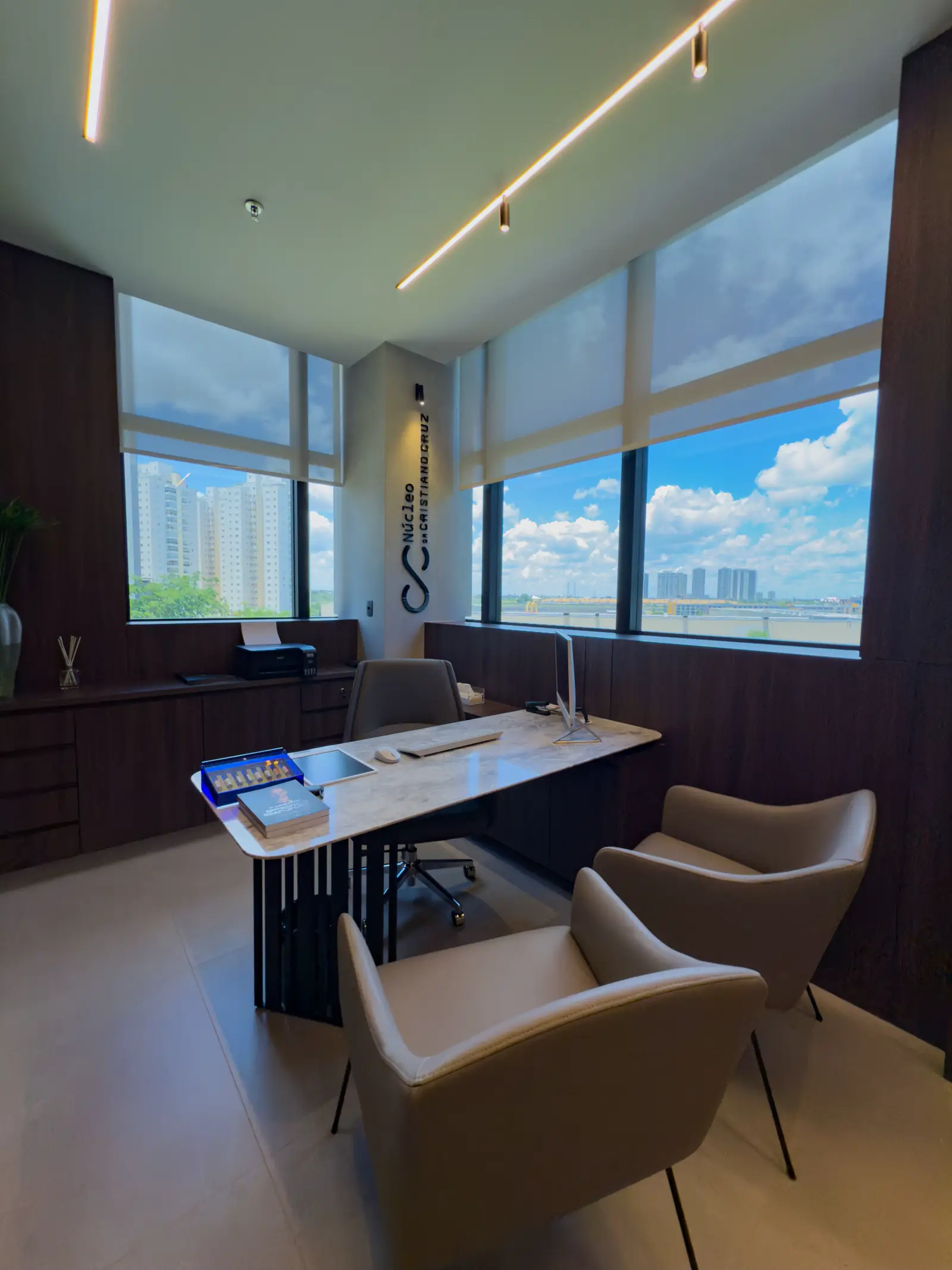 Dr. Cristiano Cruz - Núcleo Premium